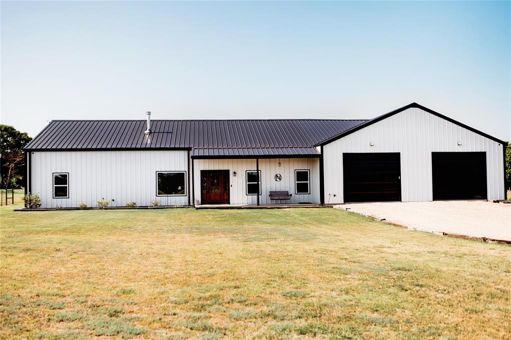 208 Chicken Field Rd, Whitewright, TX 75491