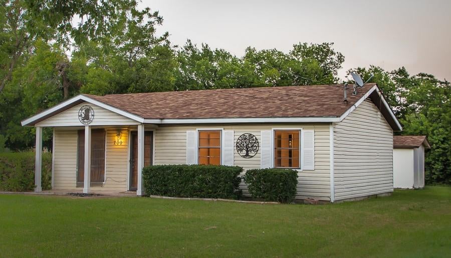 200 Russell St, White Settlement, TX 76108 photo