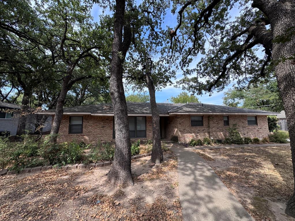 806 Sharpshire St, Grand Prairie, TX 75050 photo