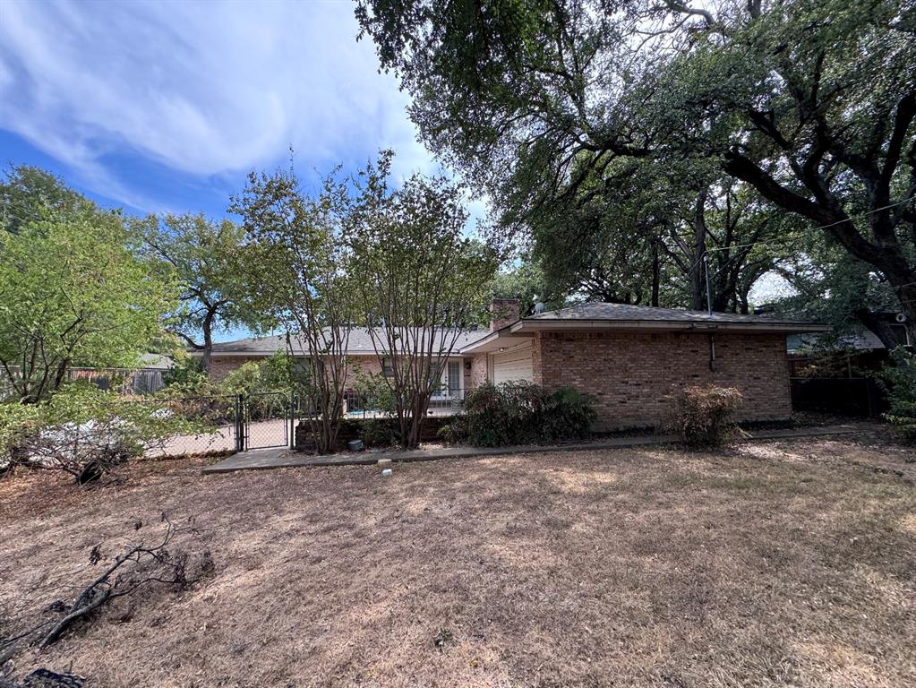 806 Sharpshire St, Grand Prairie, TX 75050 photo