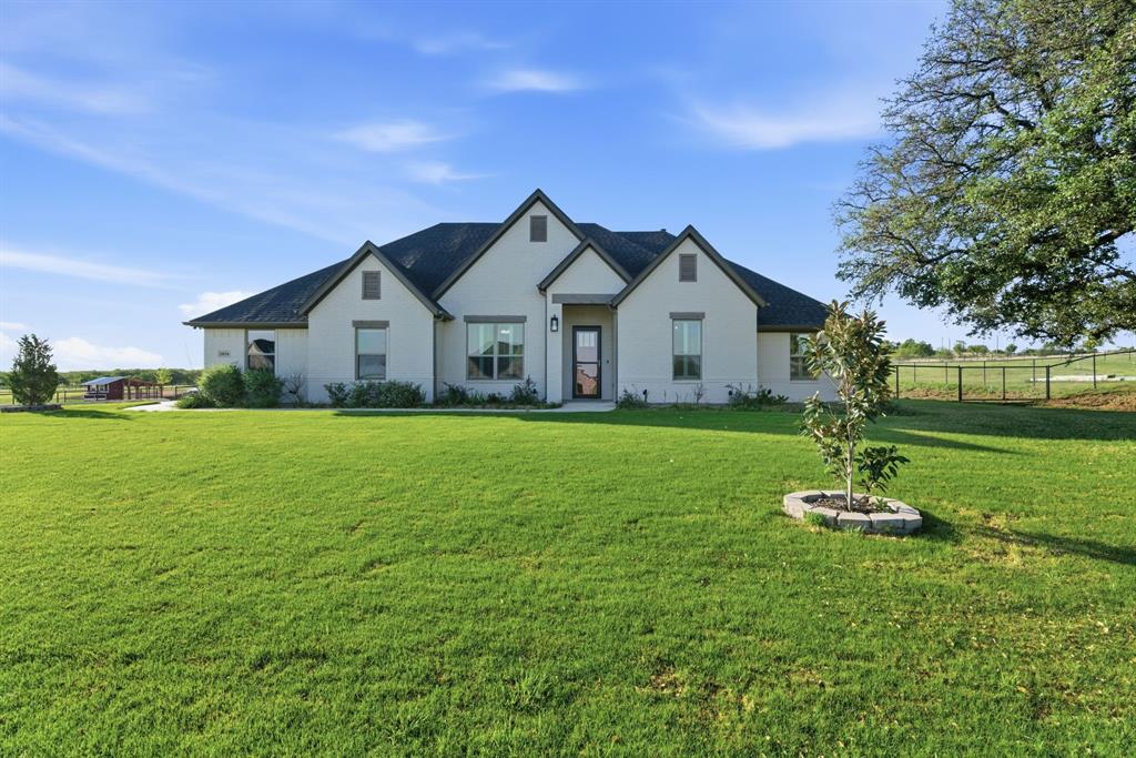 1016 Paradise Pkwy, Poolville, TX 76487