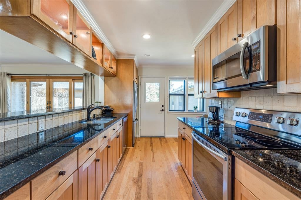 10741 Villager Rd, Dallas, TX 75230 photo