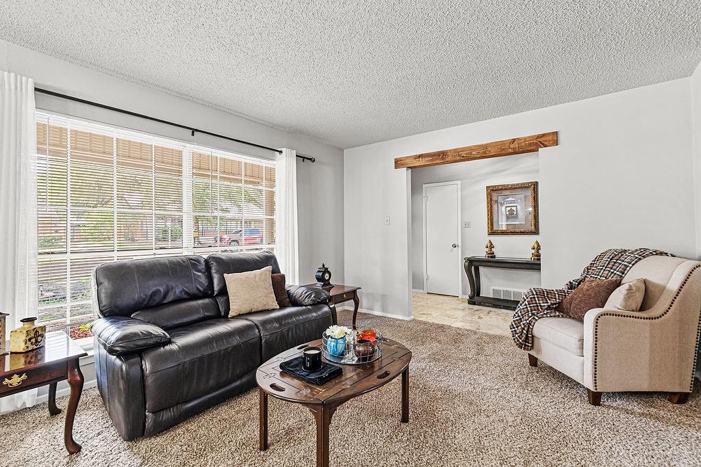 4300 Barcelona Dr, Fort Worth, TX 76133 photo