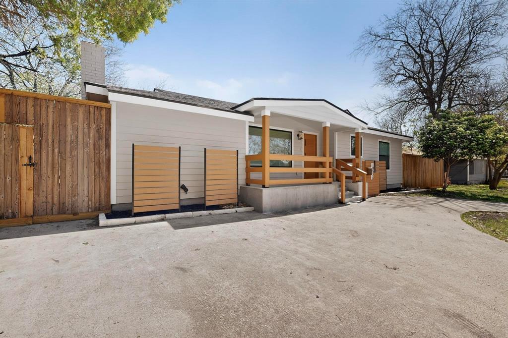 10526 Andover Dr, Dallas, TX 75228 photo