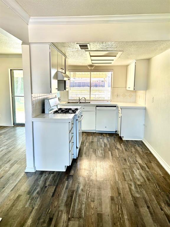 834 Quebec Dr, Garland, TX 75040 photo
