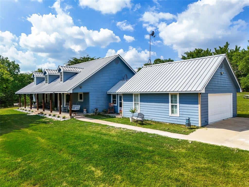 1088 Bub Hill Rd, Whitewright, TX 75491