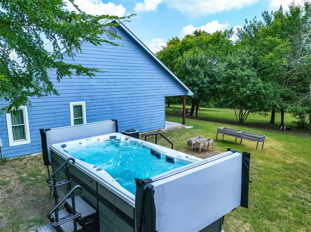1088 Bub Hill Rd, Whitewright, TX 75491 photo