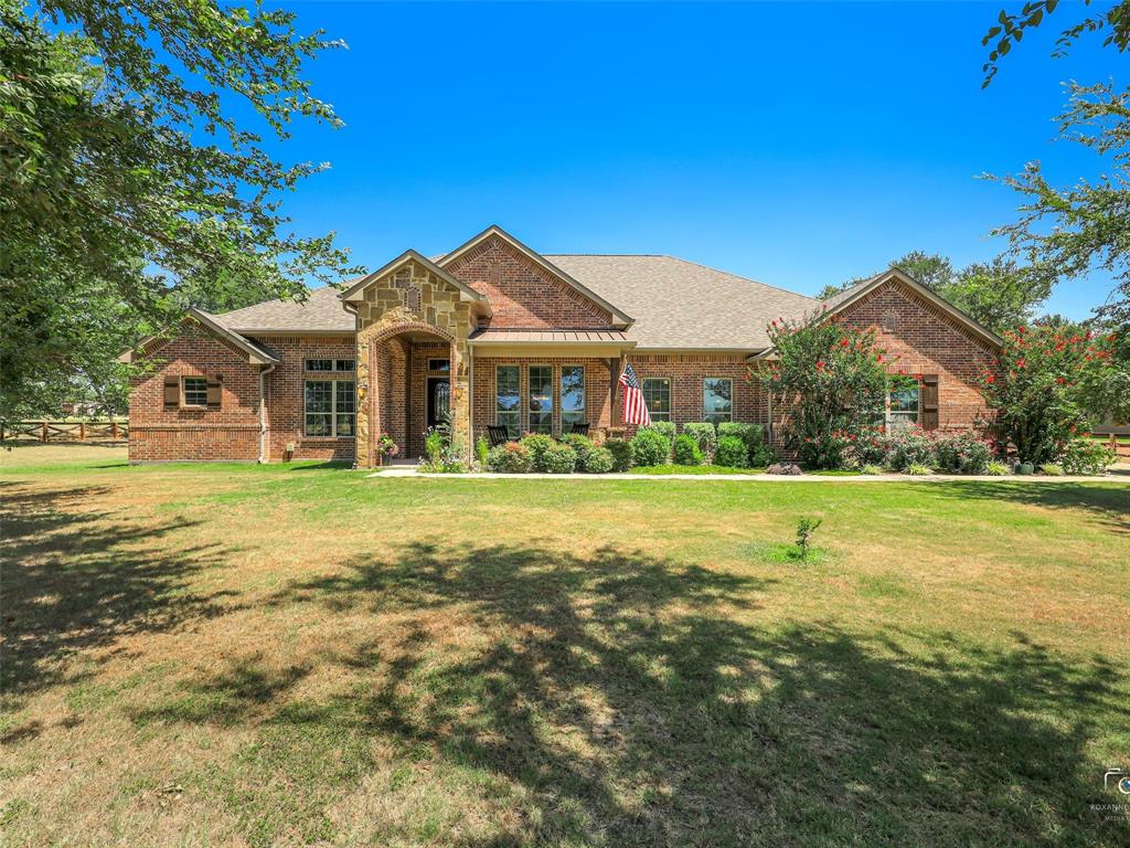 101 Sandlin Ct, Springtown, TX 76082 photo