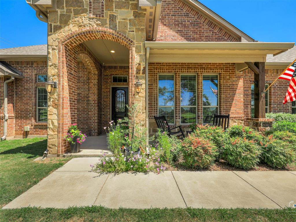 101 Sandlin Ct, Springtown, TX 76082
