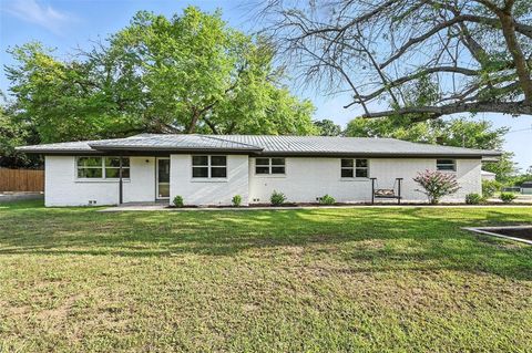 Single Family Residence in Aledo TX 217 James Street.jpg