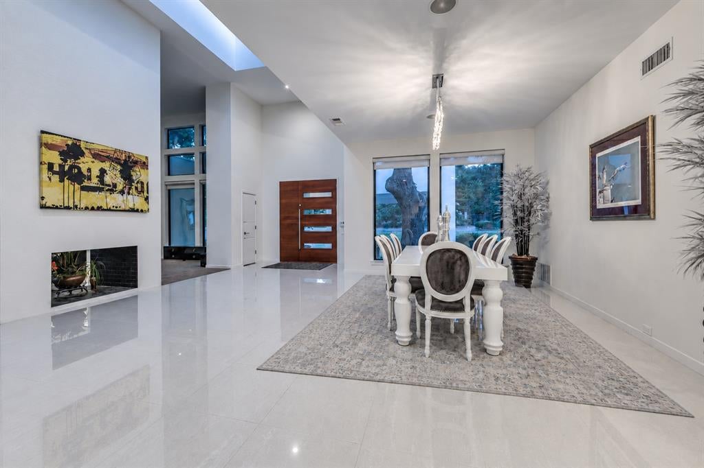 6321 Spring Valley Rd, Dallas, TX 75254 photo