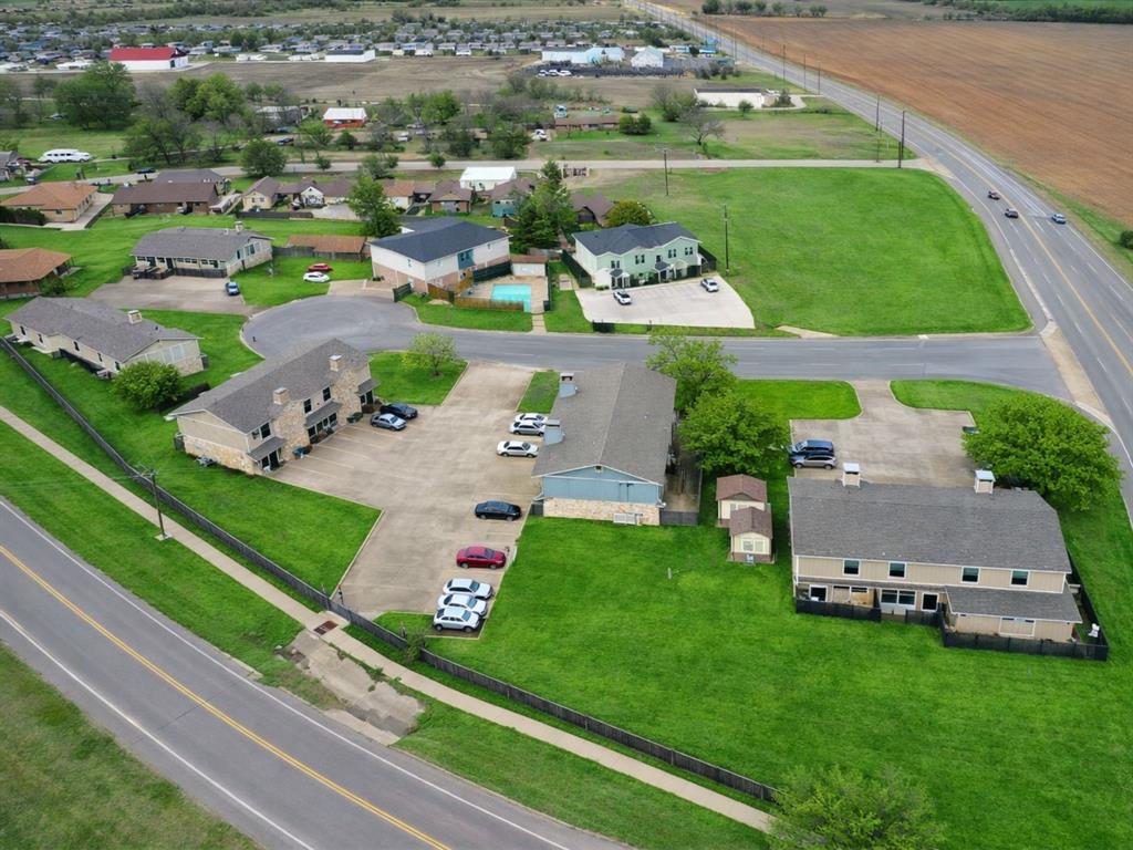 1403 Courtney Pl, Cleburne, TX 76033 photo