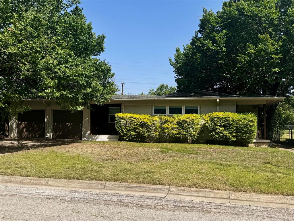 4657 Selkirk Dr, Fort Worth, TX 76109