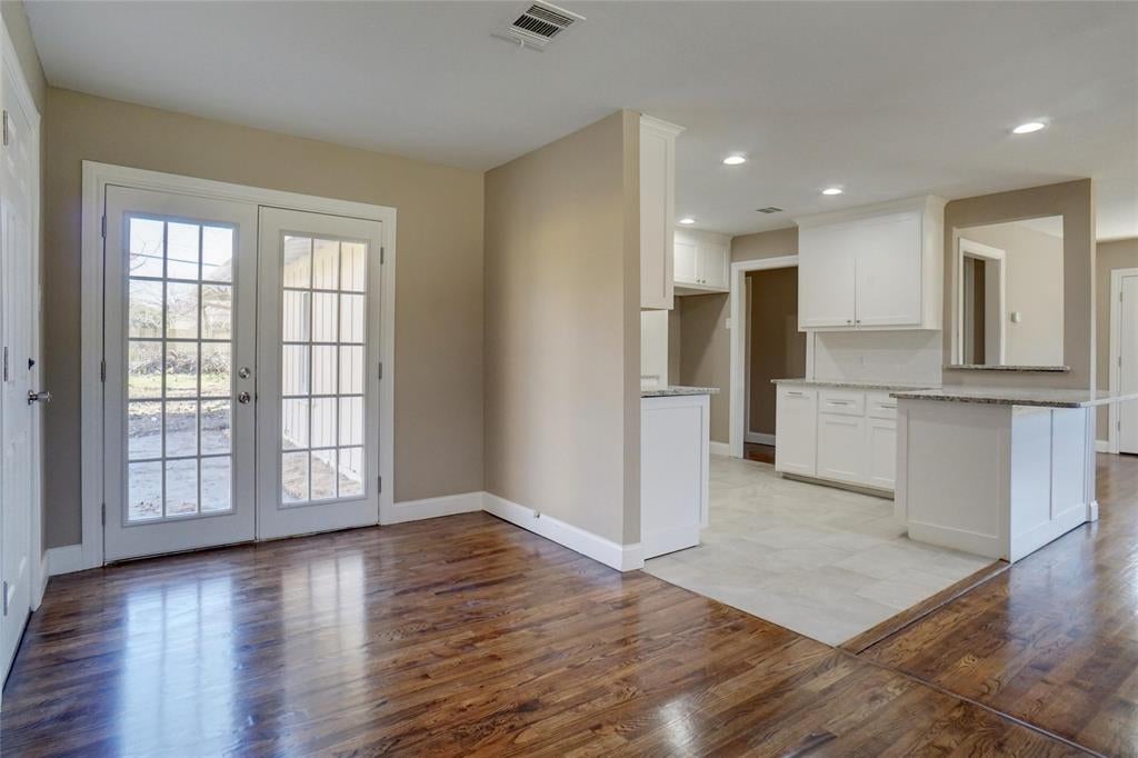 4657 Selkirk Dr, Fort Worth, TX 76109 photo