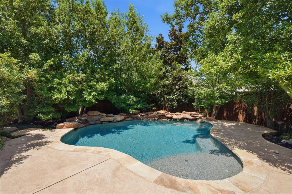 952 Water Oak Dr, Grapevine, TX 76051 photo