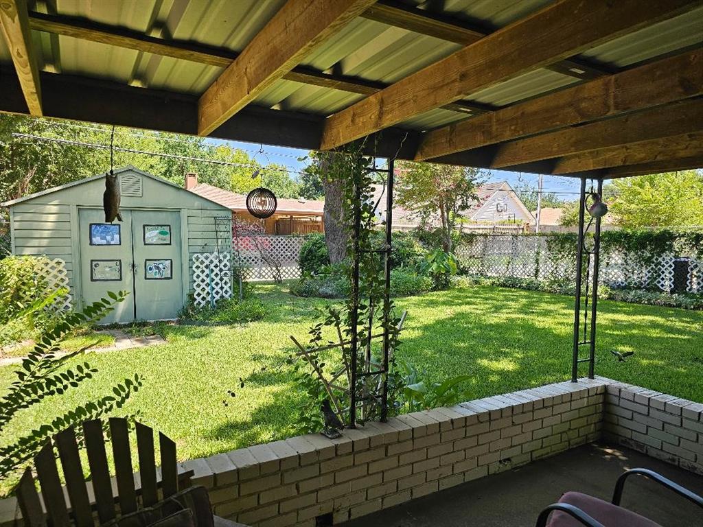 1914 Surrey Cir, Grand Prairie, TX 75050 photo