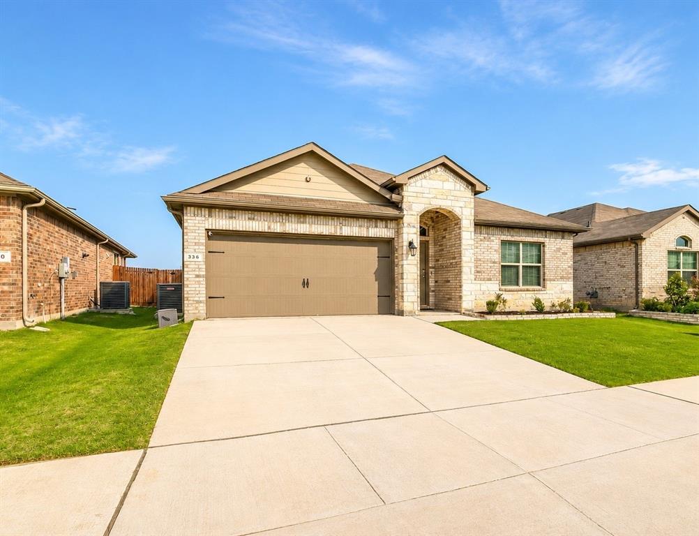 336 Youngblood Ln, Fort Worth, TX 76131