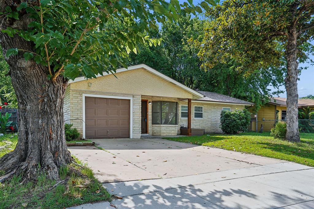 4113 Pate Dr, Fort Worth, TX 76119 photo
