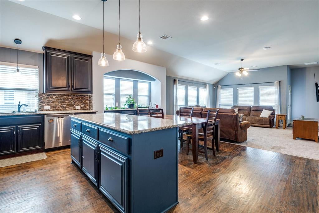 9312 Wellington Dr, Little Elm, TX 75068 photo
