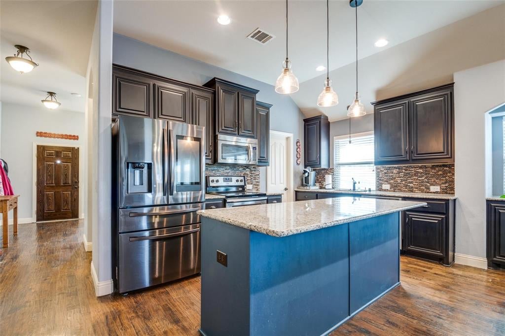 9312 Wellington Dr, Little Elm, TX 75068 photo