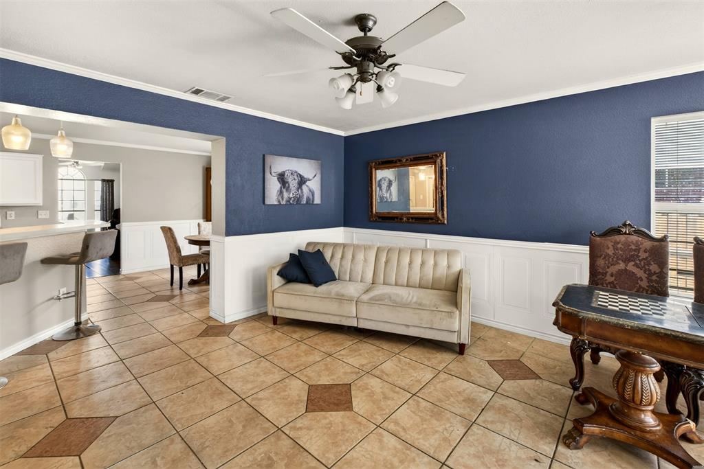 2272 Bresee Dr, Carrollton, TX 75010 photo