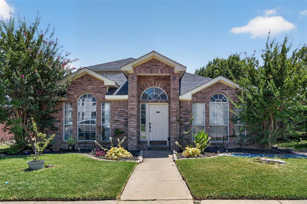 2272 Bresee Dr, Carrollton, TX 75010