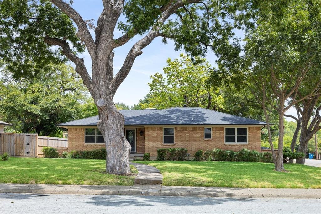 600 Young Blvd, Desoto, TX 75115