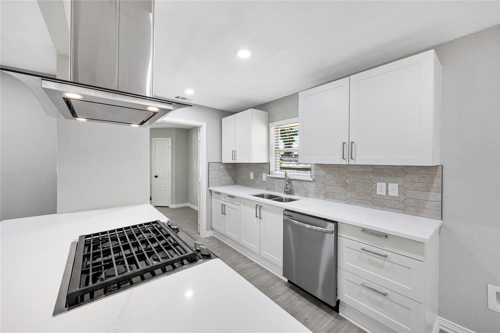 600 N Young Blvd, Desoto, TX 75115 photo