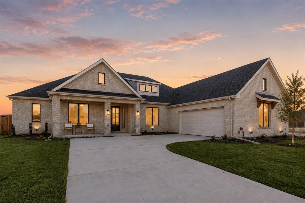 974 Richard Pittmon Dr, Desoto, TX 75115 photo