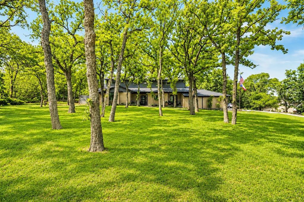 900 E Pioneer Cir, Argyle, TX 76226 photo