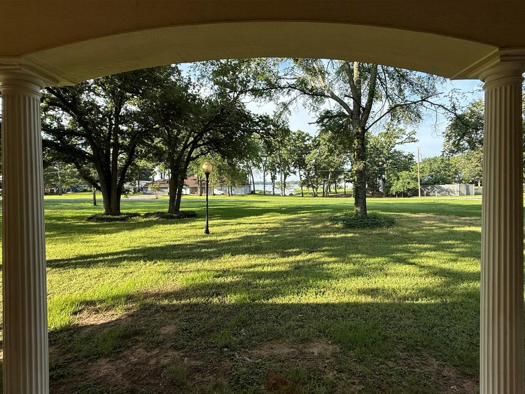 2811 Shore Dr, Bonham, TX 75418