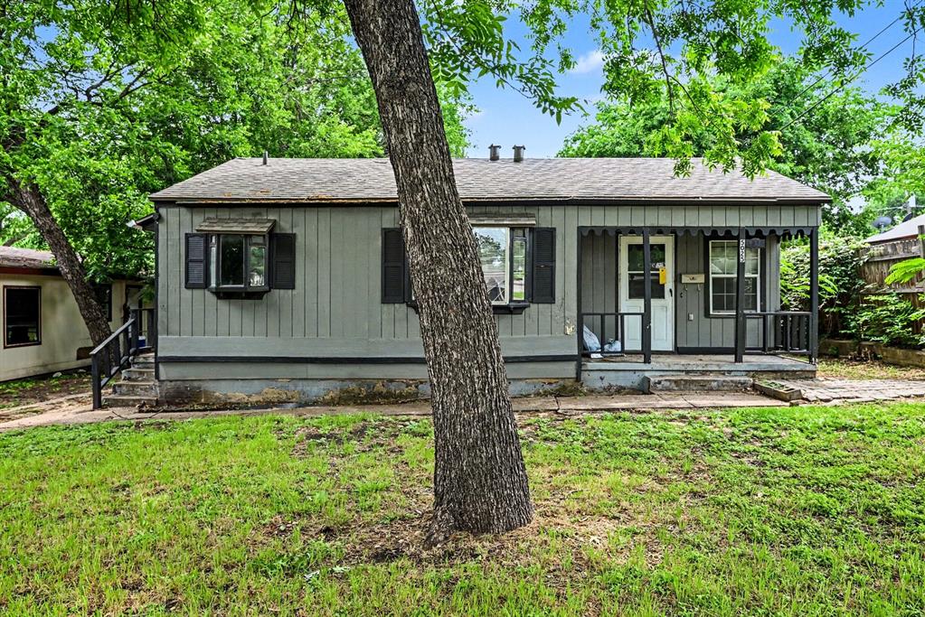 5025 Langley Rd, River Oaks, TX 76114