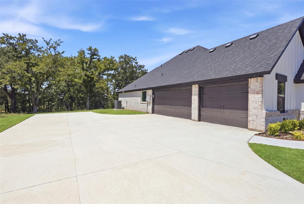2017 Forest Bridge Dr, Azle, TX 76020 photo