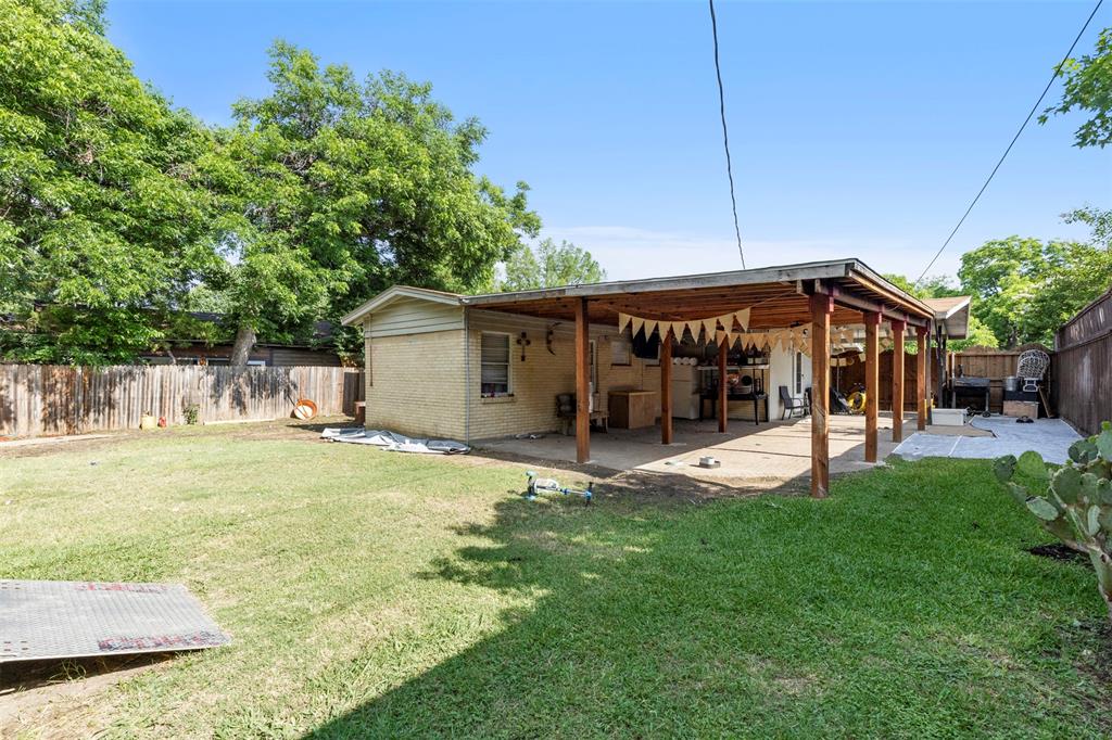 2211 Cloverdale St, Arlington, TX 76010 photo