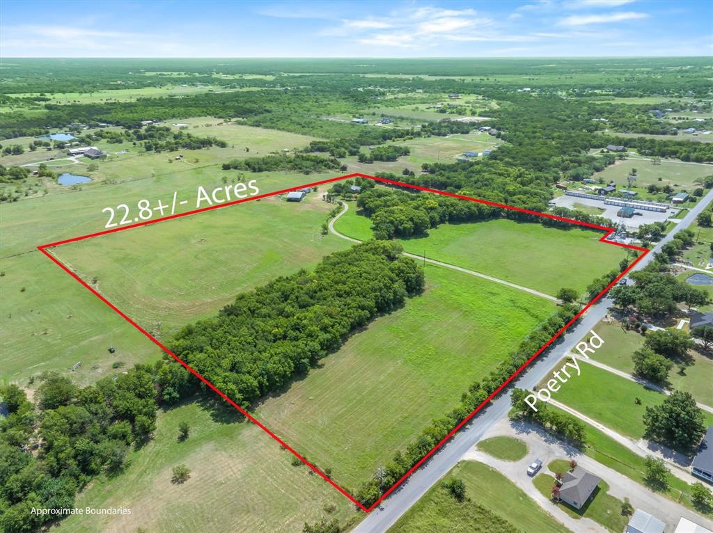 567 Poetry Rd, Royse City, TX 75189