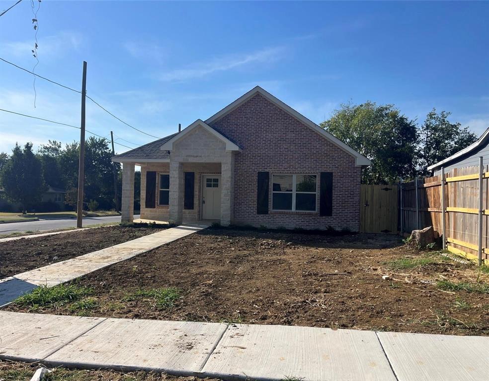 4340 M Ave, Fort Worth, TX 76105