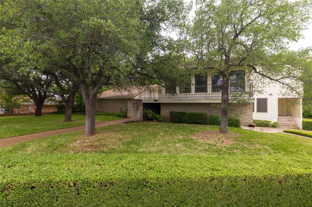 619 Baylor St, Weatherford, TX 76086 photo
