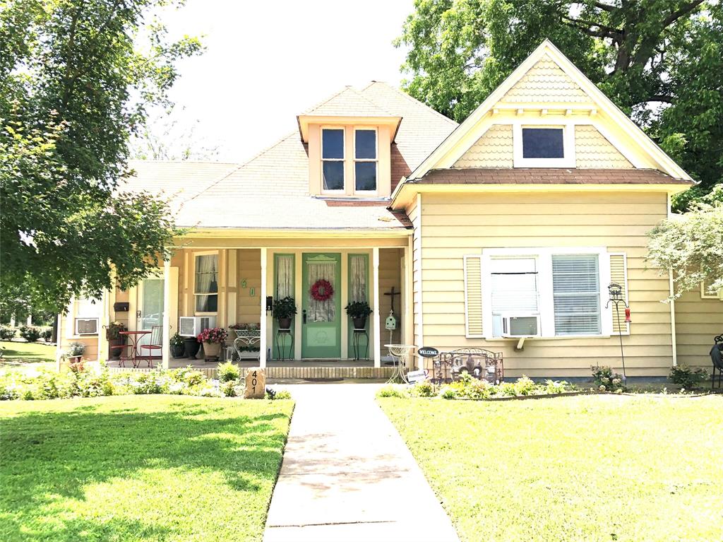 401 Sam Rayburn Dr, Bonham, TX 75418