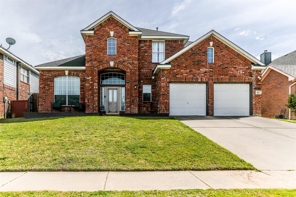 611 Laura Ln, Grand Prairie, TX 75052 photo
