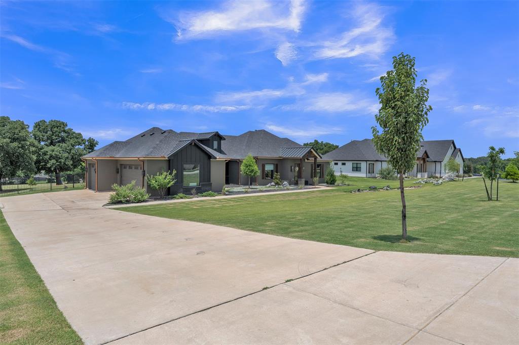 321 Pear Valley Ln, Burleson, TX 76028 photo