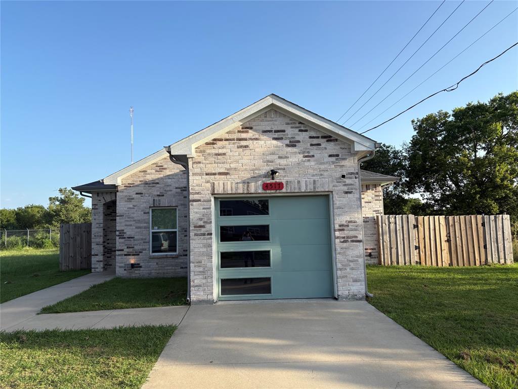 4517 Spencer St, Greenville, TX 75401