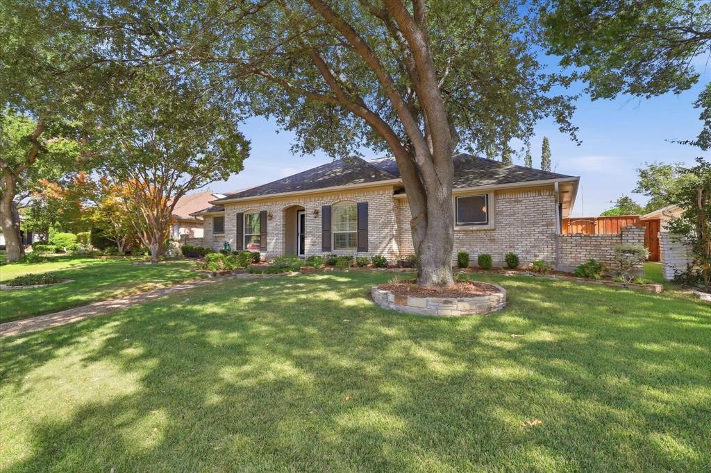15922 Windy Meadow Dr, Dallas, TX 75248 photo