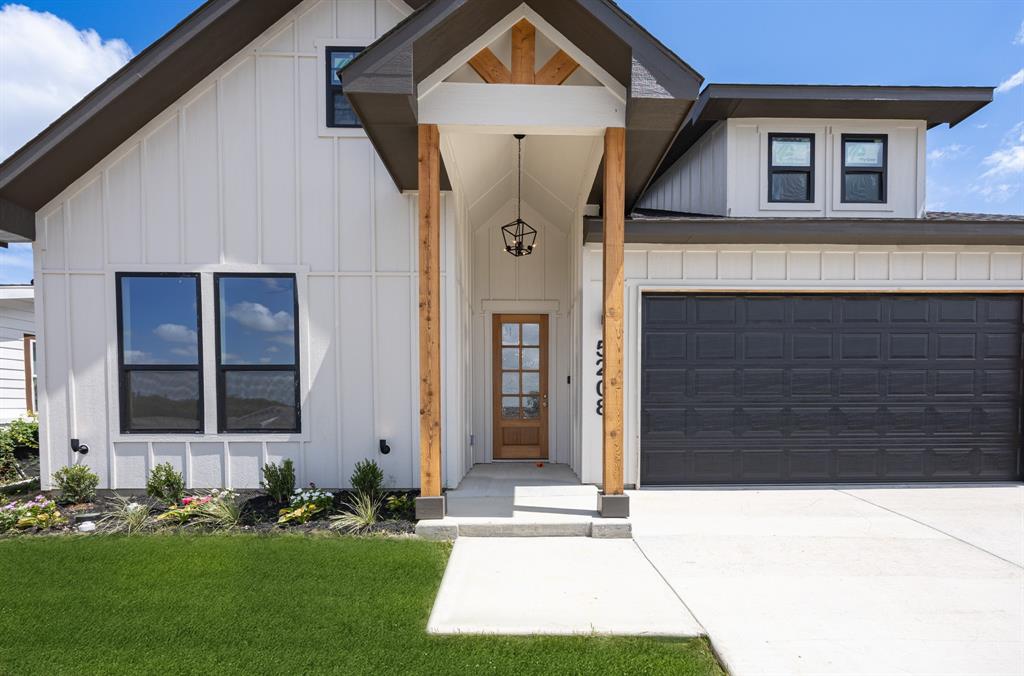 5208 Helmick, Fort Worth, TX 76107