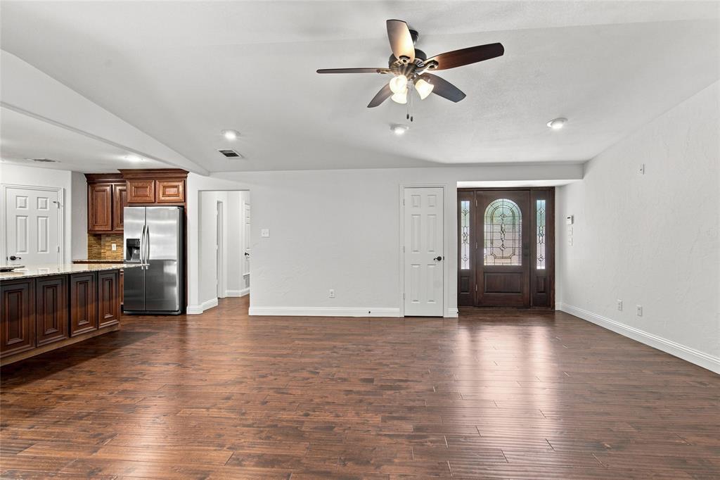 815 National Dr, Irving, TX 75060 photo