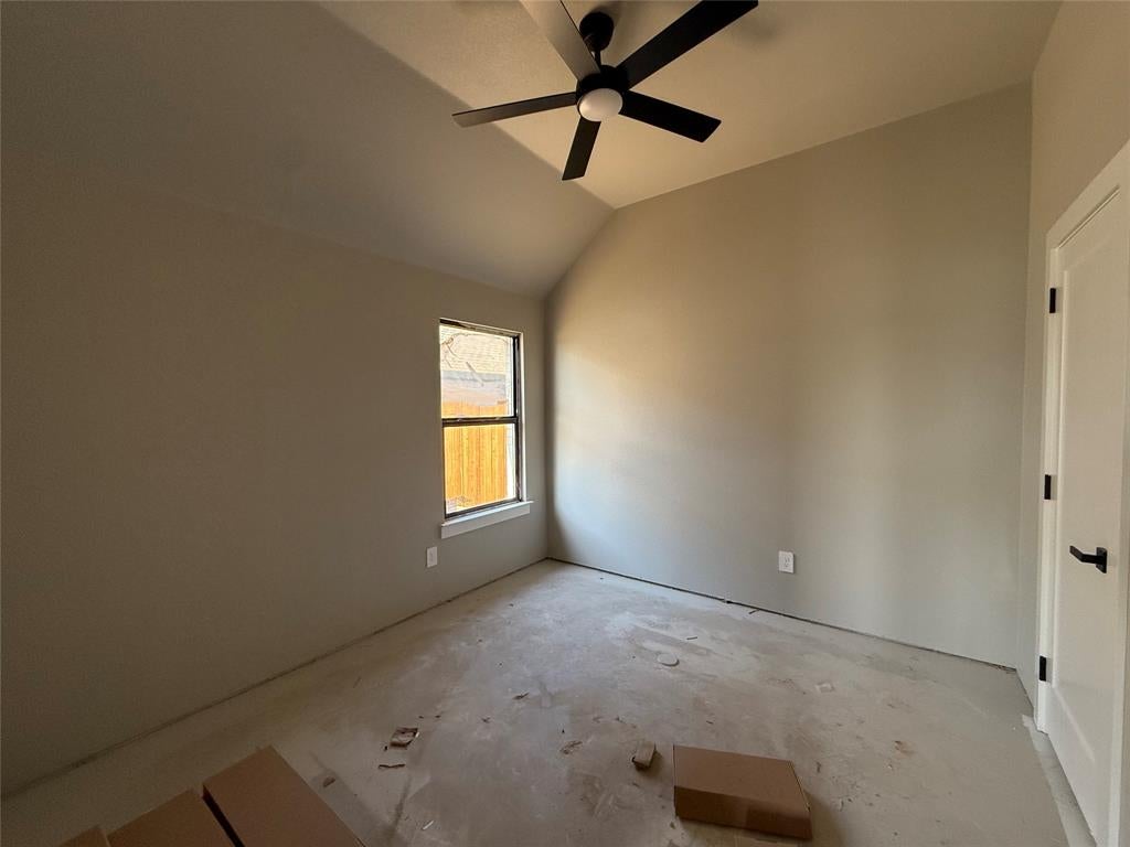 413 Smith Rd, Springtown, TX 76082 photo