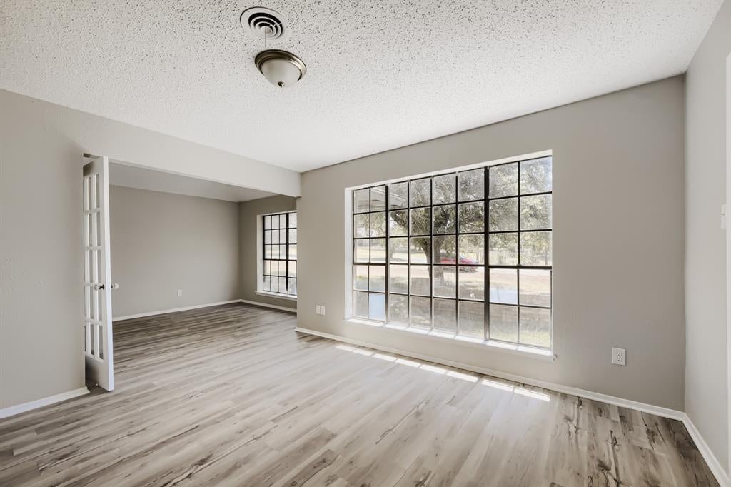 2185 Jana Ln, Burleson, TX 76028 photo