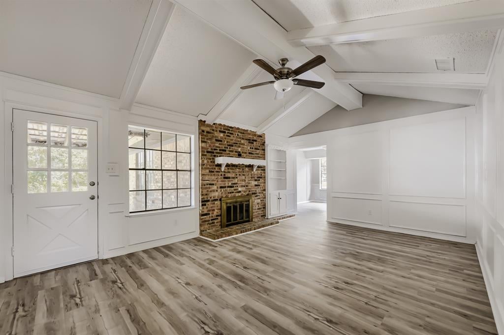 2185 Jana Ln, Burleson, TX 76028 photo