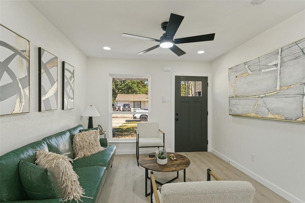 2812 E 15 St, Plano, TX 75074 photo