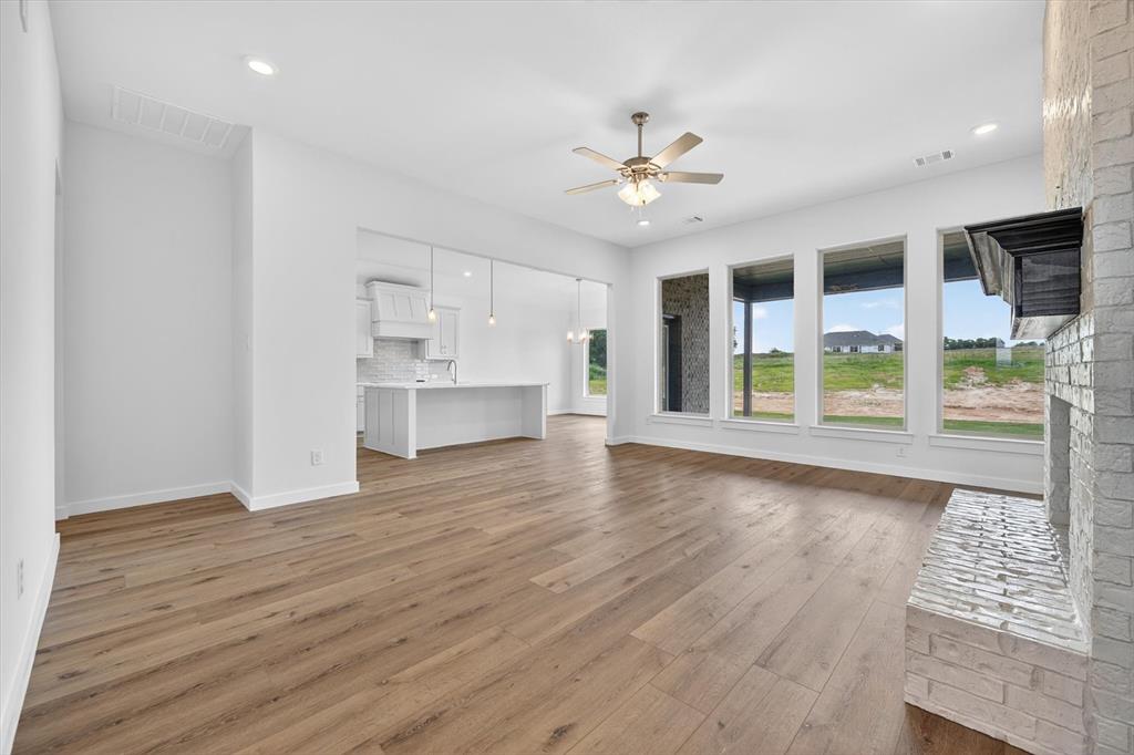 416 Mcalpine Dr, Springtown, TX 76082 photo