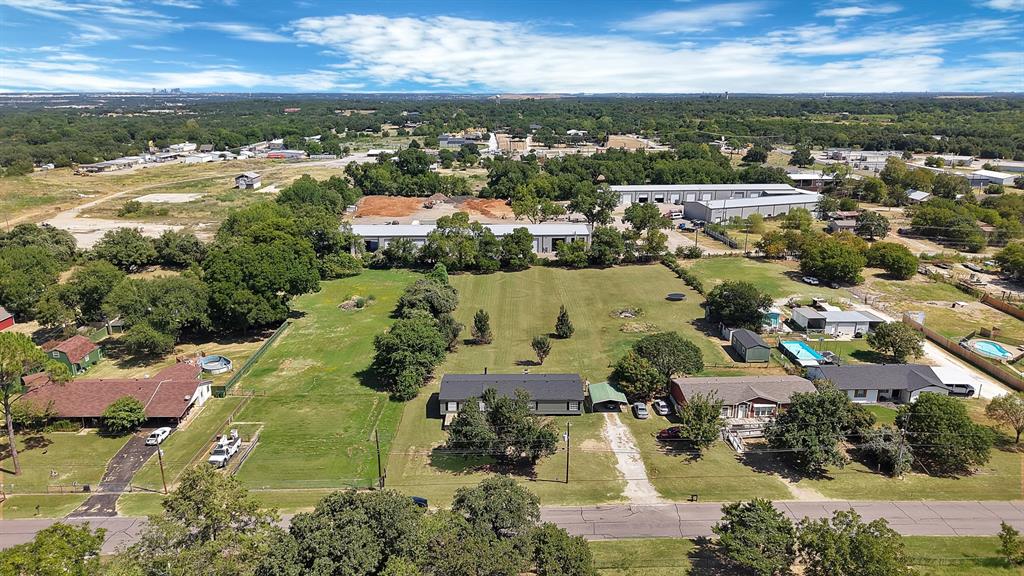 212 Ponderosa Ln, Burleson, TX 76028